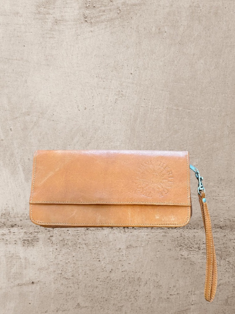 VTG Heritage Invitational Tan Leather Zip Around Clutch Wallet/Wristlet 9.5”x5”